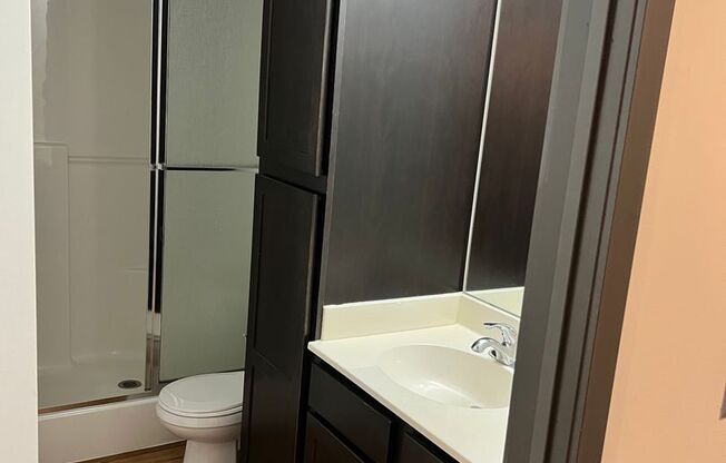 1 bed, 1 bath, 608 sqft, $1,145, Unit 609