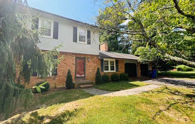 4 Bedroom 2.5 Bathroom House