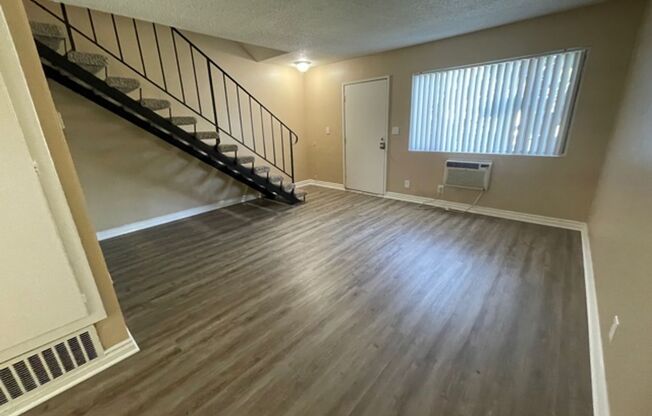 Silverwood Apartments (587)