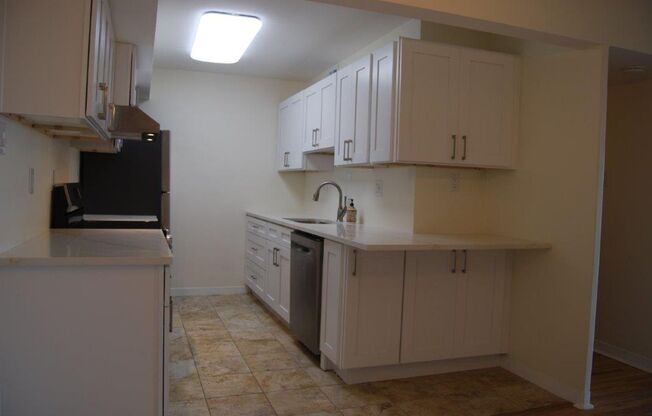 2 beds, 2 baths, $2,450, Unit # 813