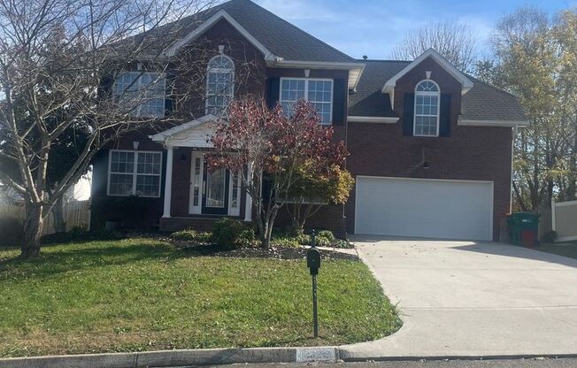 Knoxville 37924 - 4 bedroom 2.5 bath - Call Lisa Vineyard and Shannon Russell (865) 216-9334