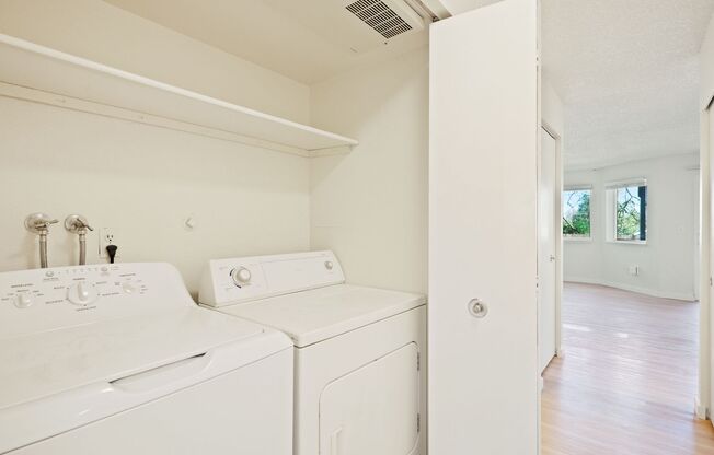 1 bed, 1 bath, 740 sqft, $1,449, Unit 8H