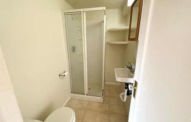 Studio, 1 bath, $1,195