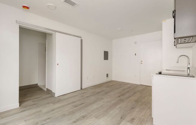Studio, 1 bath, 251 sqft, $1,084, Unit 402 MFTE
