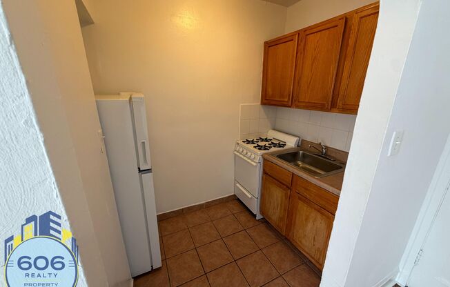 Sheri-Lunt Beachside Apts