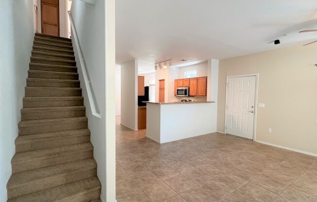 3 beds, 2.5 baths, $1,985, Unit UNIT 1045
