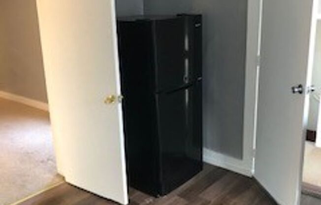 2 beds, 1 bath, $825