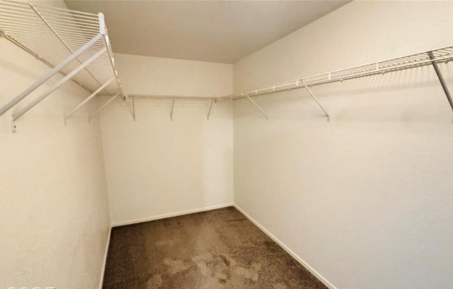 2 beds, 2 baths, $1,745, Unit UNIT 3214