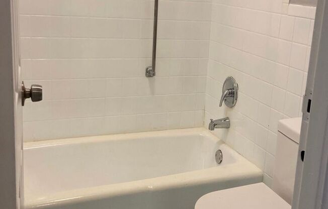 Studio, 1 bath, 500 sqft, $895, Unit 249