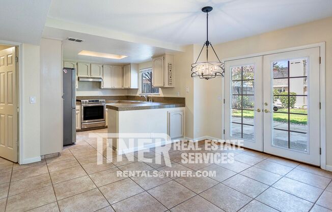 1036 MCRAE WAY