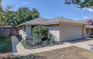 Adorable 3/2 home in Sarah's Creek, move-in ready!