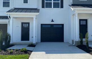 *SPECIALS OFFERED* Brand New Luxury Townhome! 3 BR, 2.5 BA, 1 Car Garage, Pool, Dog Park, and More!