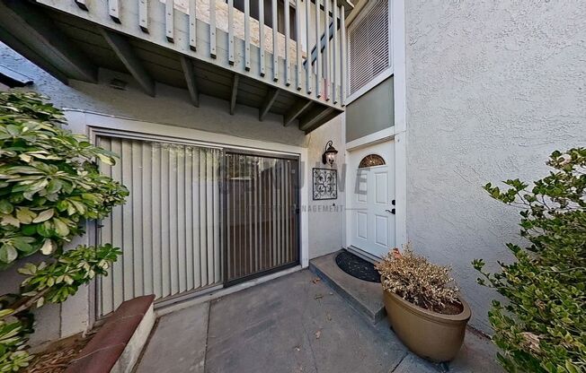 Wonderful 3 Bedroom Townhouse in Laguna Hills!