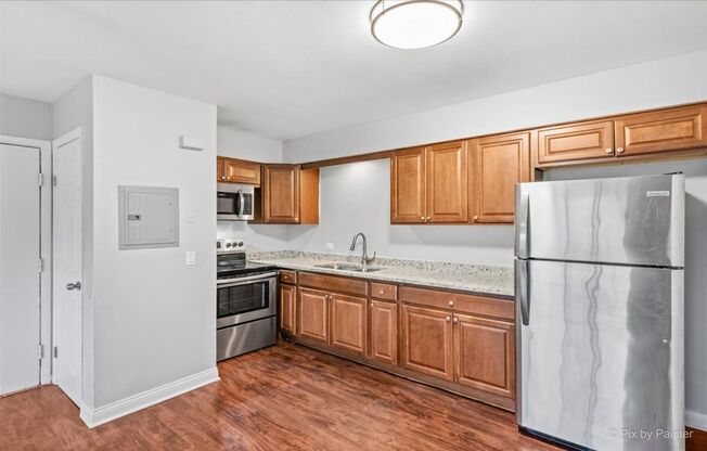 2 beds, 1 bath, $1,700, Unit 1110-1C