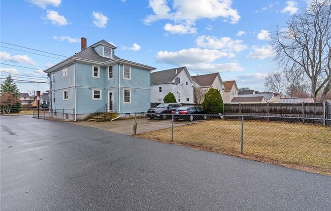 104 SUTTON AVE