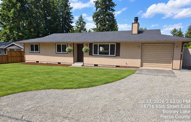 Bonney Lake - Lake Jane HOA - 3 bedroom 2 bathroom rambler home for rent -EV charger, Available NOW!