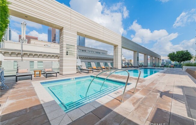 1 bed, 1 bath, 711 sqft, $2,800, Unit 1414