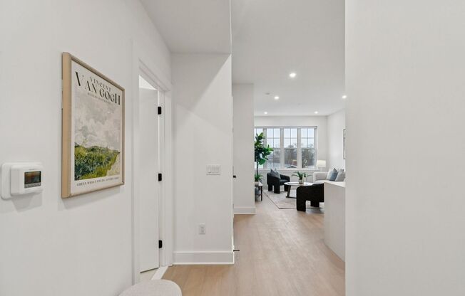 1 bed, 1 bath, 700 sqft, $1,696, Unit 402