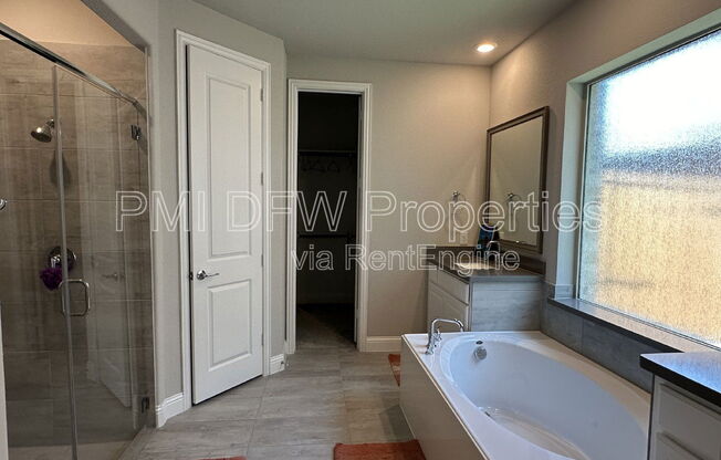 4 beds, 3 baths, 2,930 sqft, $6,000
