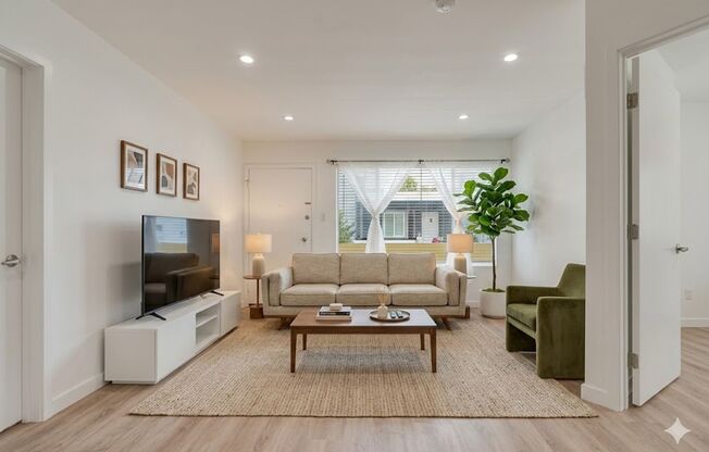 1827 N. Van Ness Avenue