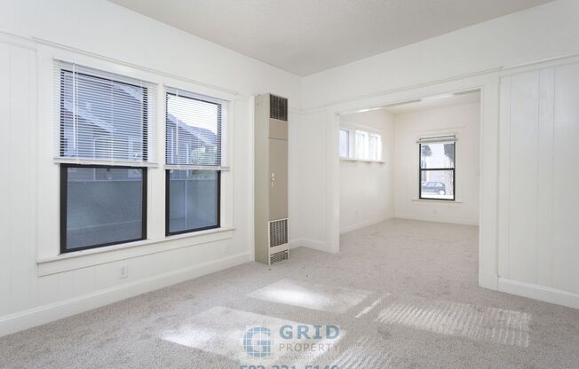 2 Bedroom Home Available in Southeast Portland - Large Lot - Detached Garage