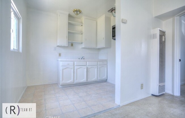 1 bed, 1 bath, 415 sqft, $1,600