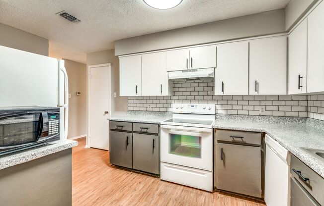 Charming 3-Bedroom Home Near Eagle Mountain Lake – Spacious, Updated & Ideally Located