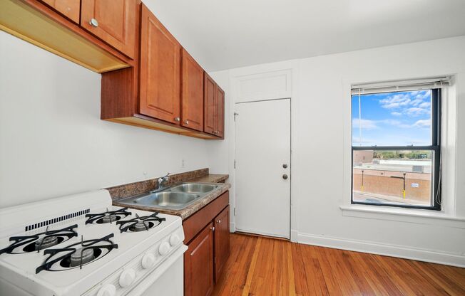 1 bed, 1 bath, 528 sqft, $1,795, Unit 2653-2E