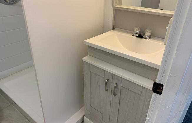 3 beds, 1 bath, 1,152 sqft, $1,550