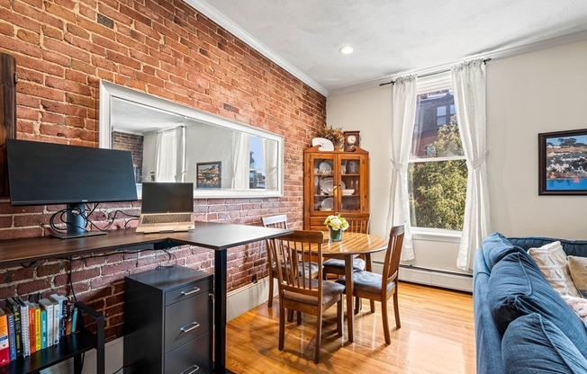35 HIGH ST