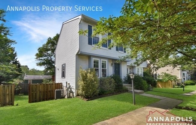 806 LILAC CT