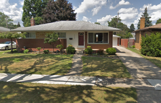 3 bed, 1.5 bath ranch for rent in Livonia