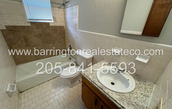 2 beds, 1 bath, 758 sqft, $585, Unit Apt E