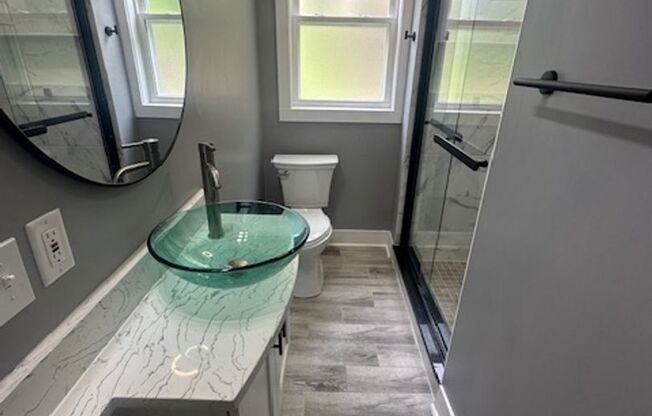 Beautifully Renovated 1-Bedroom Apartment on Frankstown Avenue – Modern & Bright!