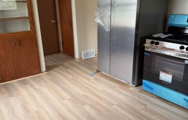 7111-13 W Brentwood Ave