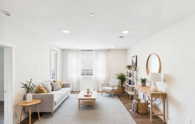 2 beds, 2 baths, $3,045, Unit 301