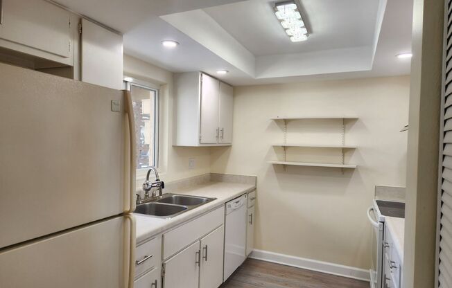 2 beds, 2 baths, $1,795, Unit unit 21-A