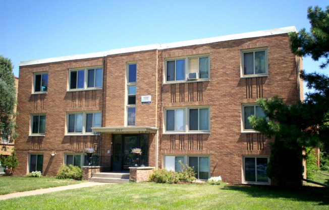 2709 Park Ave