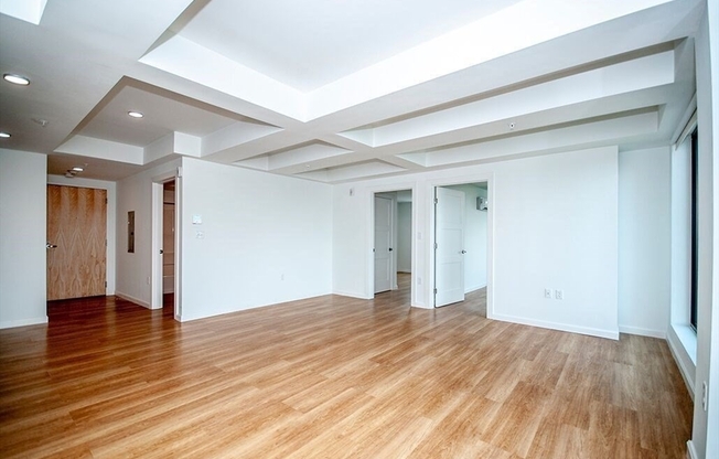 2 beds, 2 baths, 900 sqft, $3,875, Unit 301