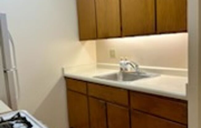 1 bed, 1 bath, 750 sqft, $1,049, Unit 224