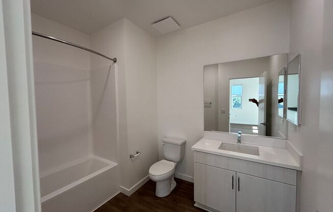 1 bed, 1 bath, 514 sqft, $2,495, Unit 2112-204