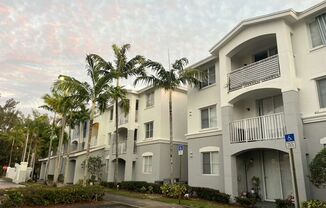 Welcome to Your Ideal Home in North Miami's Gated Community