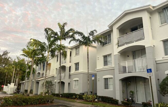 Welcome to Your Ideal Home in North Miami's Gated Community