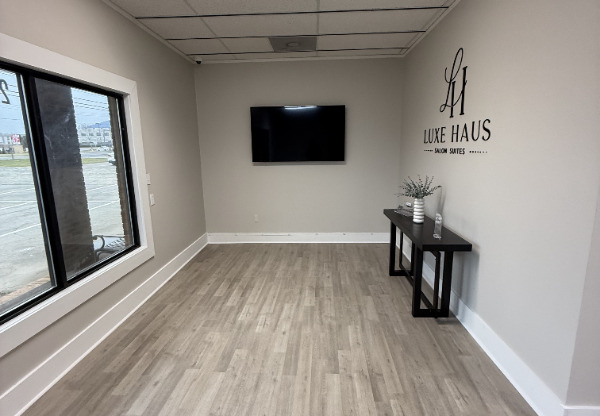 2530 W Roosevelt Boulevard