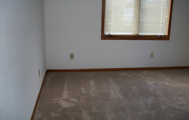 2051 Cliff Alex Ct S