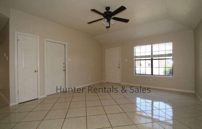 3 beds, 2 baths, $1,175, Unit Unit A