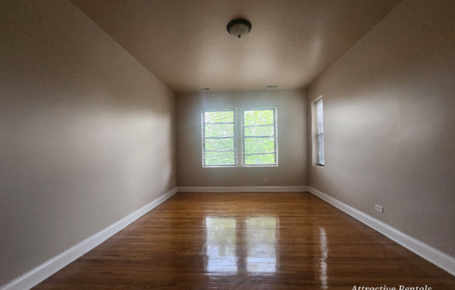 49 E MARQUETTE RD