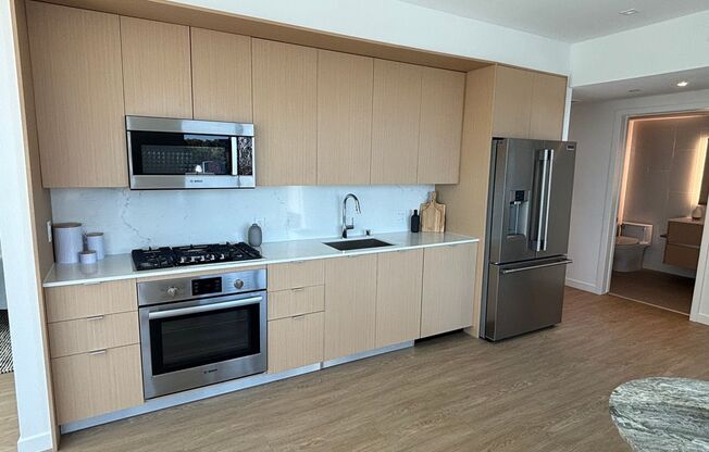 2 beds, 2 baths, 989 sqft, $5,500, Unit 324