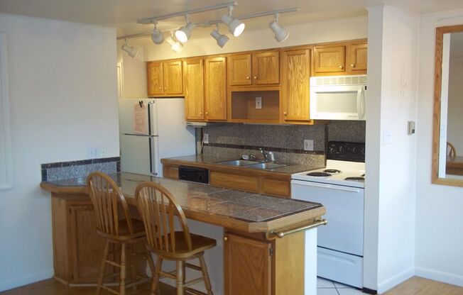 1 bed, 1 bath, 550 sqft, $1,595, Unit 680-311
