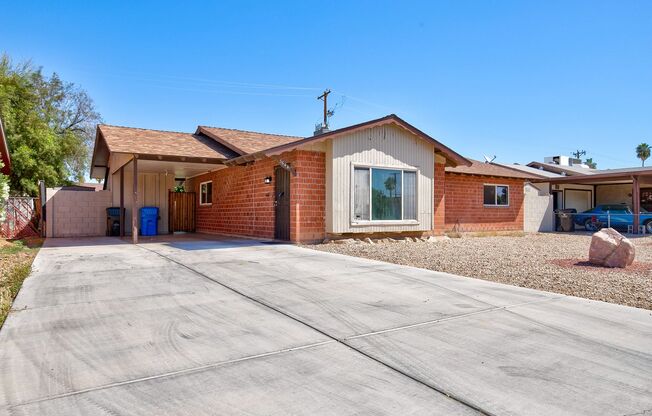 3 Bedroom, 2 bathroom available NOW!!!  Freshly Painted!!!  Upgraded bathrooms and Kitchens!!! Tile Through-out!! Gorgeous!!!